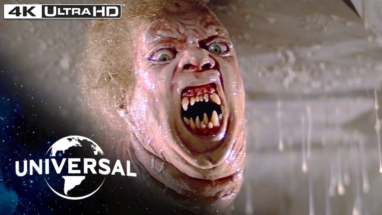 Frame de vídeo oficial da Universal Pictures sobre O Enigma de Outro Mundo (1982)